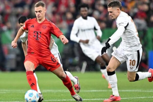 Aufstellungen: Teilnehmer: FC Bayern München gegen Bayer